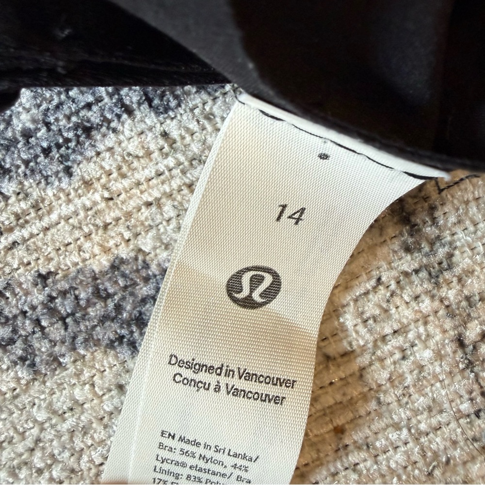 NWOT Lululemon Ultralu Square-Neck Workout Bra Medium Support Black LW2DRUS - Picture 3 of 3